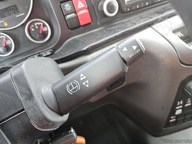 Standard-SZM MAN 18.480 TGX