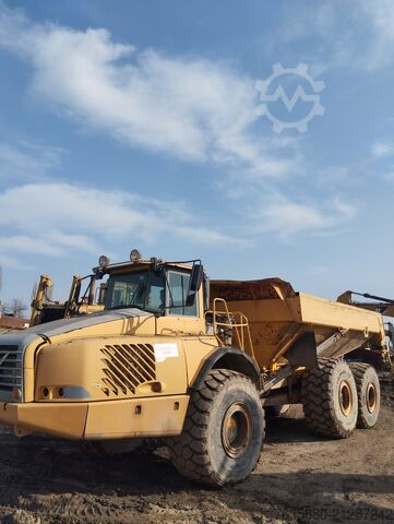 Box truck VOLVO A40D