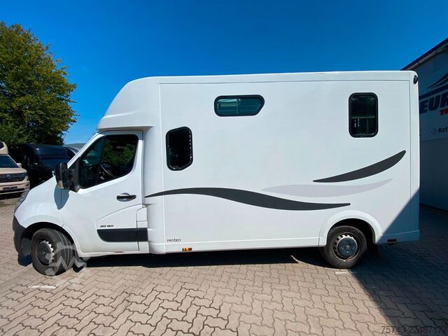 Livestock transporter RENAULT Theault Proteo   5 Sitzer  Haras / Hengste