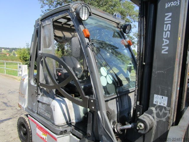 Dieselstapler Nissan 3,2 Ton.-Triplex-FH 5,5m + Seitenschieber