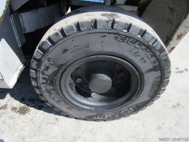 Dieselstapler Nissan 3,2 Ton.-Triplex-FH 5,5m + Seitenschieber