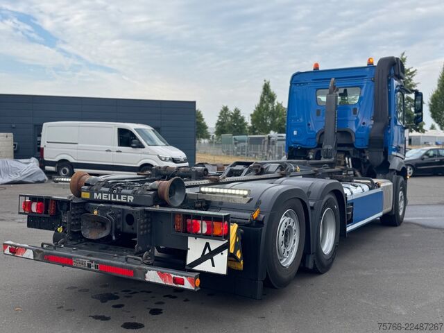 Roll-off tipper truck MERCEDES-BENZ ACTROS 2551 L / MEILLER / LENKACHSE