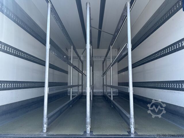 Transporter mit Koffer MERCEDES-BENZ ATEGO 818 L / LBW / KAMERA / 4.45 m KOFFER