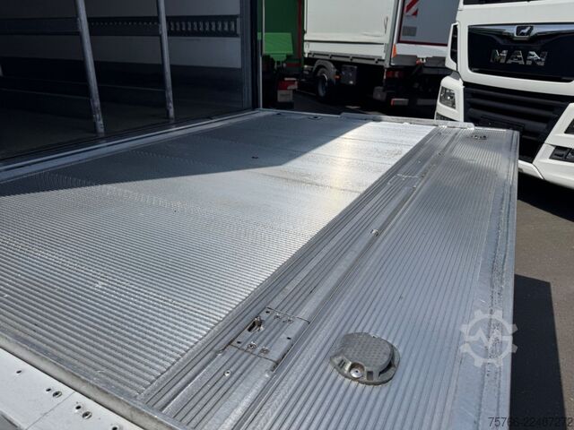 Transporter mit Koffer MERCEDES-BENZ ATEGO 818 L / LBW / KAMERA / 4.45 m KOFFER