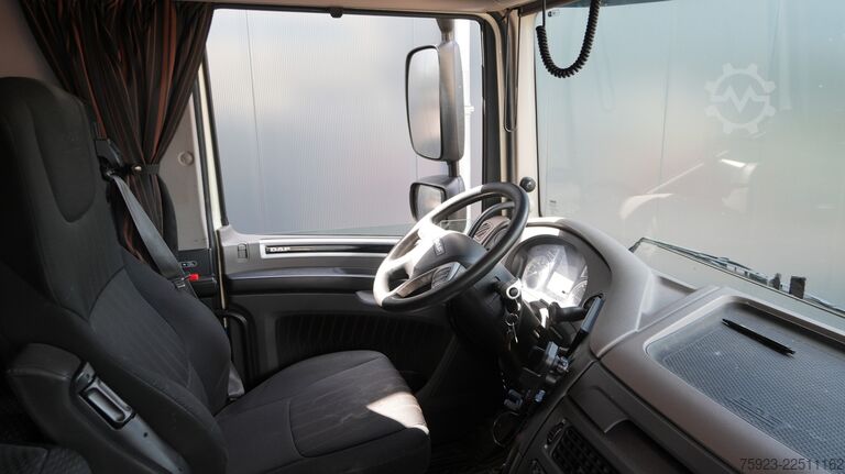 Standard-SZM DAF XF 450 6x2 tractor unit