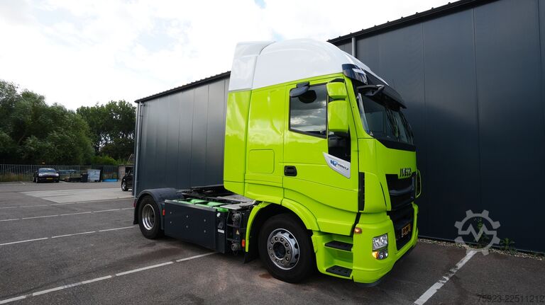 Standard-SZM Iveco Stralis 460 CNG gas tractor unit