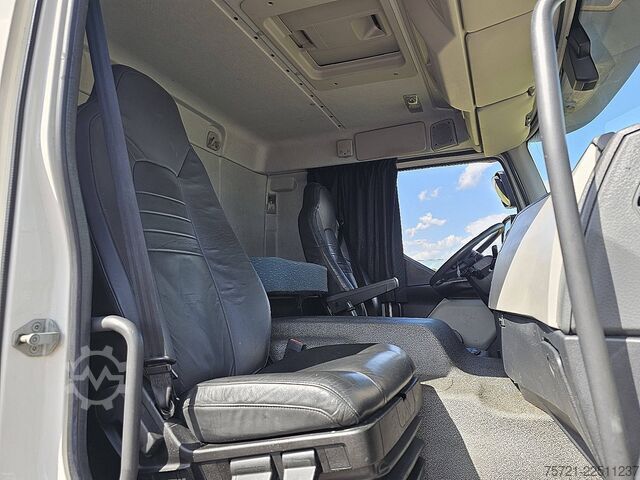Suitcase VOLVO FE 280.18 2T LIFT BOX 5.52 M