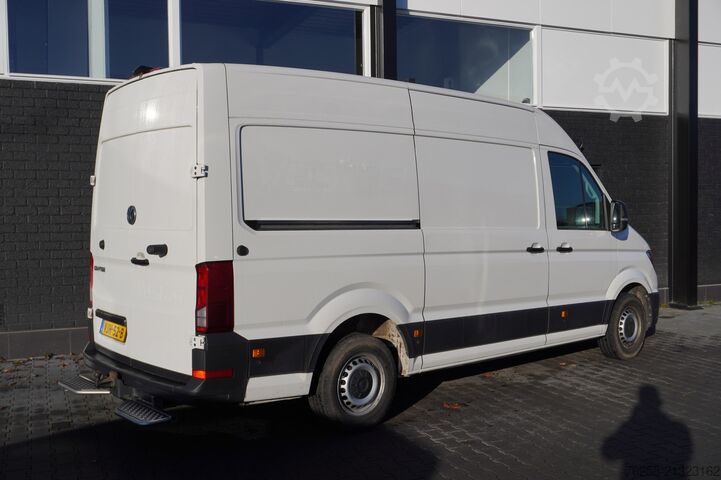 Delivery van Volkswagen Crafter 2.0 TDI 140PK L3H3 EURO 6 - Airco - Nav...