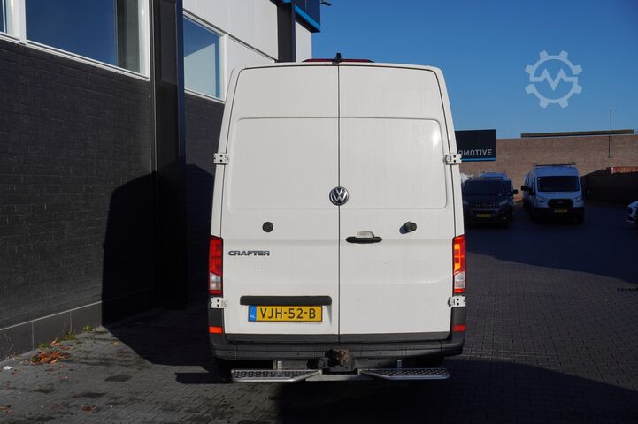 Delivery van Volkswagen Crafter 2.0 TDI 140PK L3H3 EURO 6 - Airco - Nav...