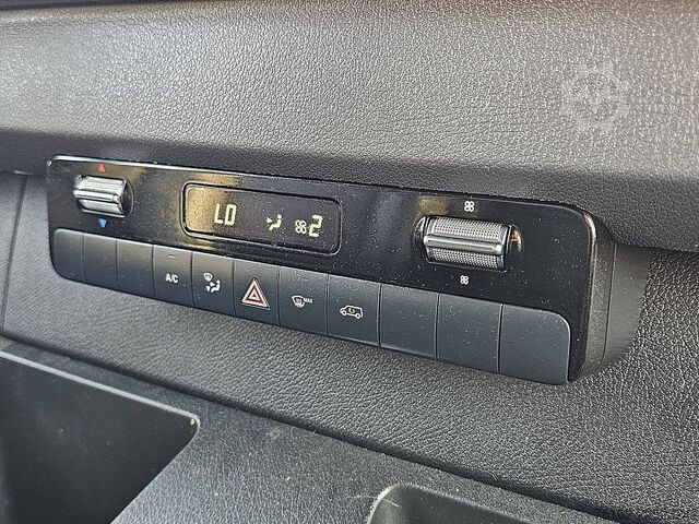 High-roof van MERCEDES-BENZ SPRINTER 317 L2H2 3.5t-Trekhaak