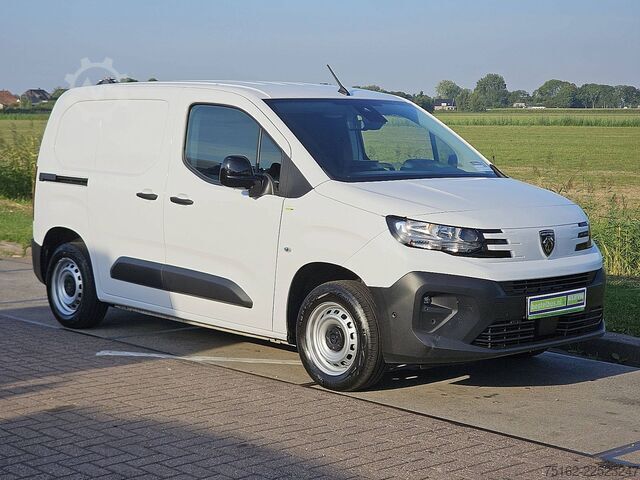 Suitcase PEUGEOT PARTNER 1.5 Facelift Navi 3-Zit