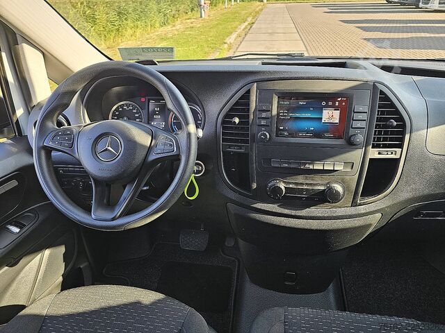 High-roof van MERCEDES-BENZ EVITO L2 280KM WLTP 60kWh!
