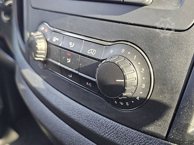 High-roof van MERCEDES-BENZ EVITO L2 280KM WLTP 60kWh!