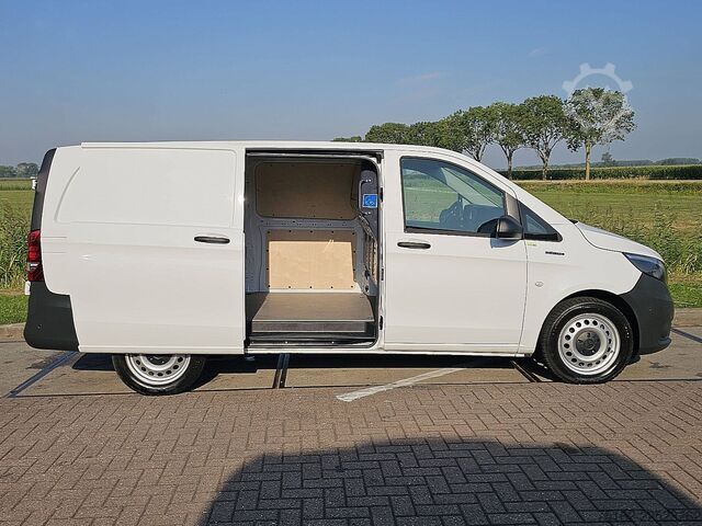 High-roof van MERCEDES-BENZ EVITO L2 280KM WLTP 60kWh!