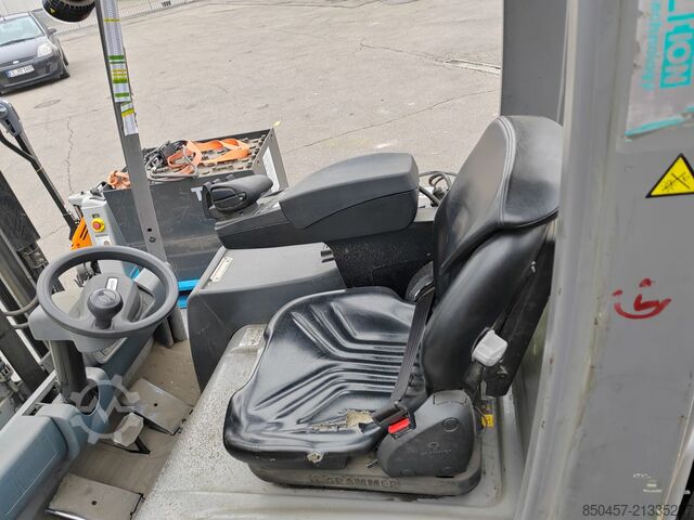 Elektrisch – 4 Räder Jungheinrich EFG320 no battery  paket  2 stuck !!!!)