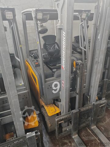 Elektrisch – 4 Räder Jungheinrich EFG320 no battery  paket  2 stuck !!!!)