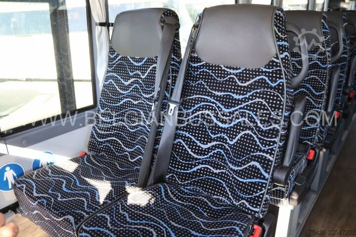 Intercitybus Iveco Evadys H / 13m / Lift / 61 seats