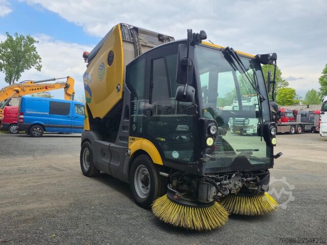 Kehrmaschine Mathieu MC210 VEEGMACHINE!! EX gemeente!!