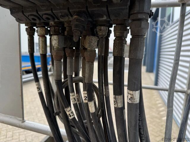 Articulated boom lift Niftylift HR12NE Hoogwerker Knikarmhoogwerker