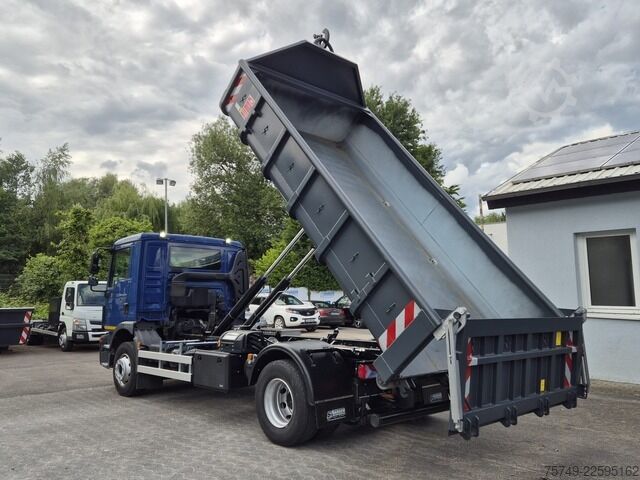 Roll-off tipper truck man TGM 15.290 BL Abrollkipper MultiHaken 900-1570mm