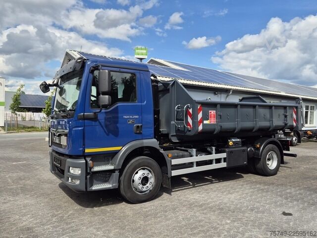 Roll-off tipper truck man TGM 15.290 BL Abrollkipper MultiHaken 900-1570mm