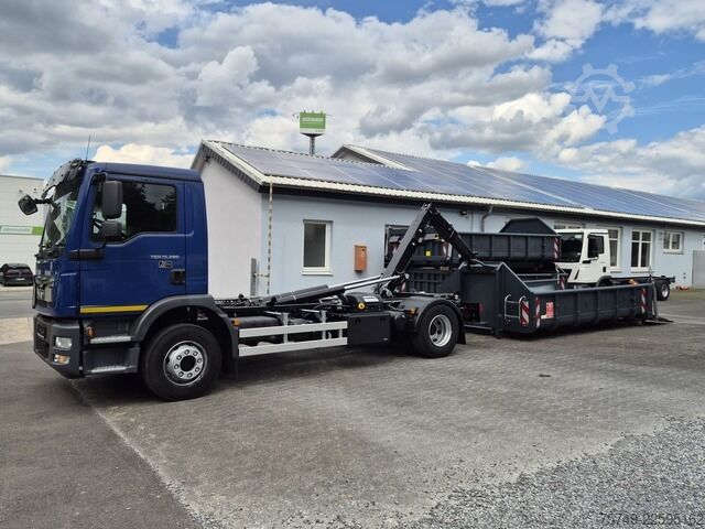 Roll-off tipper truck man TGM 15.290 BL Abrollkipper MultiHaken 900-1570mm