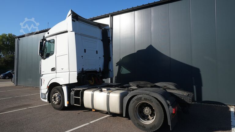 Standard-SZM Mercedes-Benz Actros 1942 tractor unit