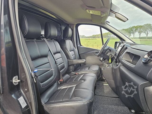 High-roof van OPEL VIVARO 1.6