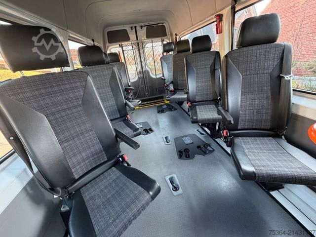 Minibus MERCEDES-BENZ Sprinter 314 BlueTEC 9Sitze Motor baut Druck auf