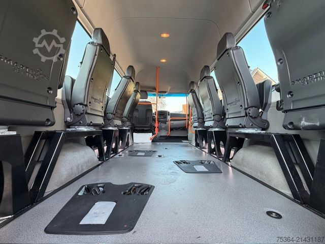 Minibus MERCEDES-BENZ Sprinter 314 BlueTEC 9Sitze Motor baut Druck auf