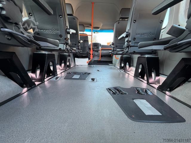 Minibus MERCEDES-BENZ Sprinter 314 BlueTEC 9Sitze Motor baut Druck auf