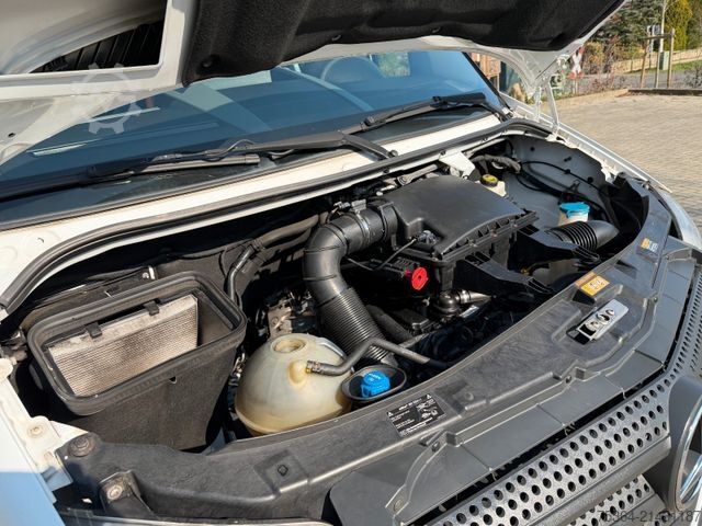 Minibus MERCEDES-BENZ Sprinter 314 BlueTEC 9Sitze Motor baut Druck auf