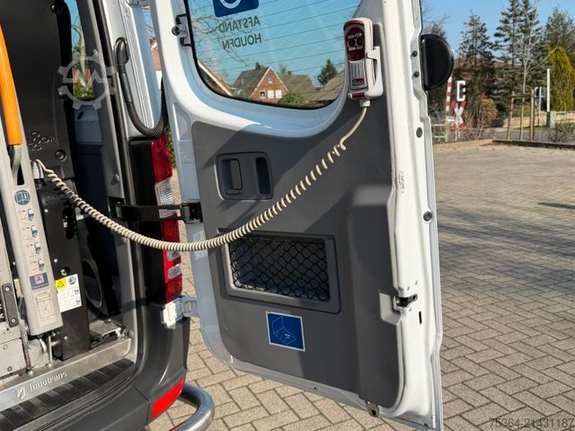 Minibus MERCEDES-BENZ Sprinter 314 BlueTEC 9Sitze Motor baut Druck auf