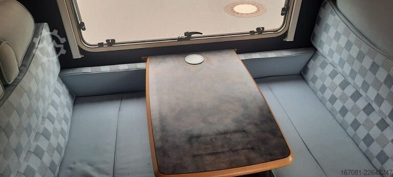 Teilintegriertes Wohnmobil LMC Liberty 690