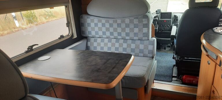 Teilintegriertes Wohnmobil LMC Liberty 690