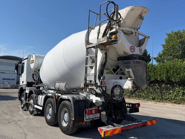 Concrete mixer truck Mercedes-Benz Arocs 4145