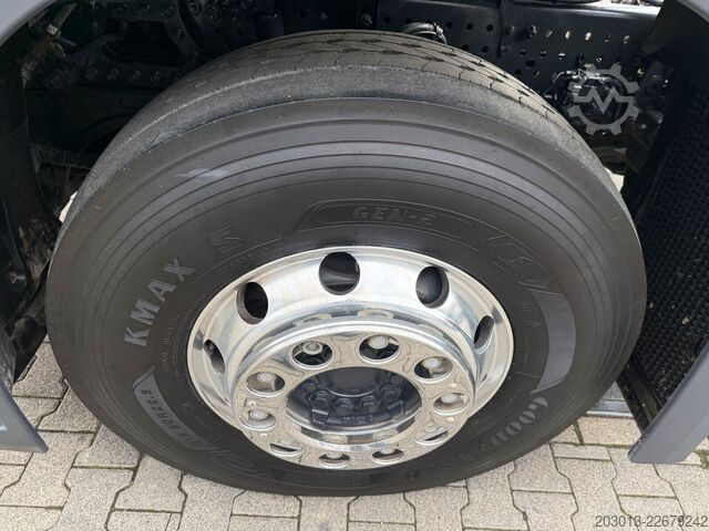 LKW-Fahrgestell MERCEDES-BENZ 2551 6x2 Fahrgestell Euro 6e