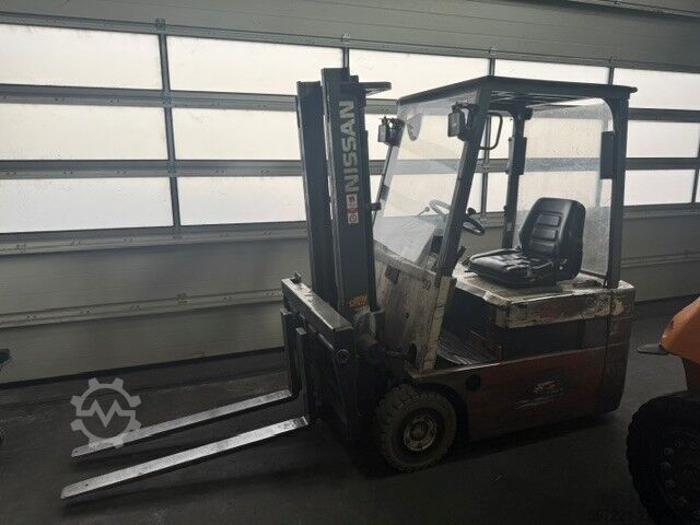 Electric - 3 wheels Nissan N01L18U