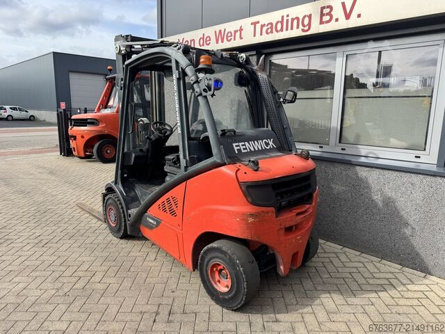 Linde H25T-02 Triplex 550 Freihub, Seitenschieber, 4. Funktion, Baujahr 2015, 9100 Betriebsstunden, LINDE H25T-02 Triplo 550 freelift sideshift 4e functie 2015 9100uur LPG