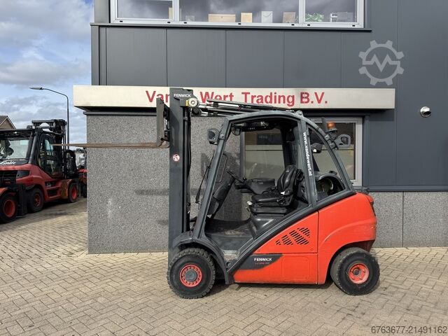 Linde H25T-02 Triplex 550 Freihub, Seitenschieber, 4. Funktion, Baujahr 2015, 9100 Betriebsstunden, LINDE H25T-02 Triplo 550 freelift sideshift 4e functie 2015 9100uur LPG