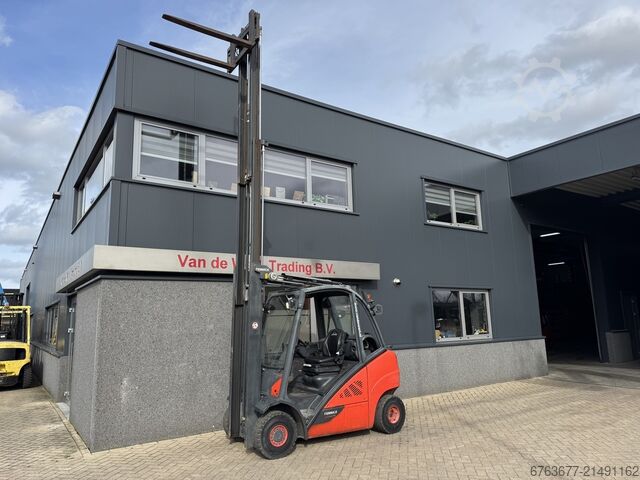 Linde H25T-02 Triplex 550 Freihub, Seitenschieber, 4. Funktion, Baujahr 2015, 9100 Betriebsstunden, LINDE H25T-02 Triplo 550 freelift sideshift 4e functie 2015 9100uur LPG