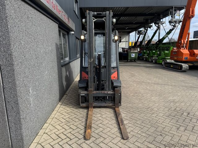 Linde H25T-02 Triplex 550 Freihub, Seitenschieber, 4. Funktion, Baujahr 2015, 9100 Betriebsstunden, LINDE H25T-02 Triplo 550 freelift sideshift 4e functie 2015 9100uur LPG