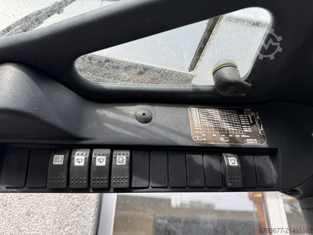 Linde H25T-02 Triplex 550 Freihub, Seitenschieber, 4. Funktion, Baujahr 2015, 9100 Betriebsstunden,  LINDE H25T-02 Triplo 550 freelift sideshift 4e functie 2015 9100uur LPG