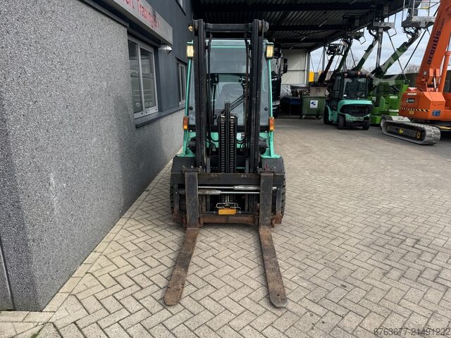 Mitsubishi FD35N duplex 300 Freelift / Sideshift / Fork positioner 2005 DIESEL 2850 hours MITSUBISHI FD35N duplo 300 Freelift / Sideshift / Vorkversteller 2005 DIESEL 2850uur