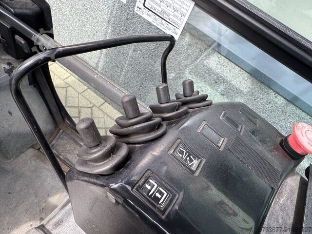 Mitsubishi FD35K Duplex 300 Freelift / Sideshift / Fork Positioner 2001 DIESEL MITSUBISHI FD35K Duplo 300 Freelift / Sideshift / Vorkversteller 2001 DIESEL