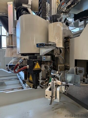 CNC Bearbeitungszentrum (5-Achs) Morbidelli P200