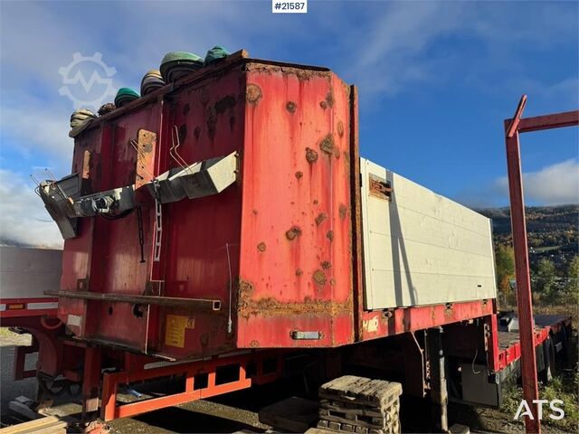 HRD Crane semitrailer. HRD Crane semitrailer.