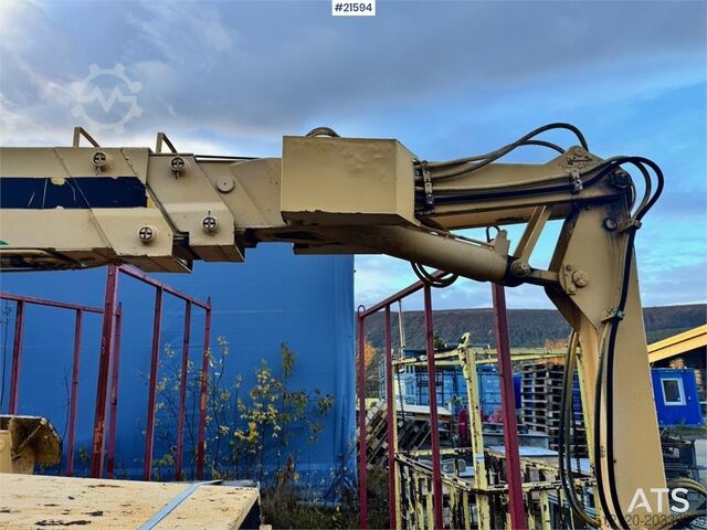 All terrain crane Moelven 694 w/ 2 extensions and 2 hooks.