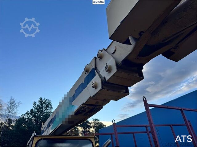 All terrain crane Moelven 694 w/ 2 extensions and 2 hooks.