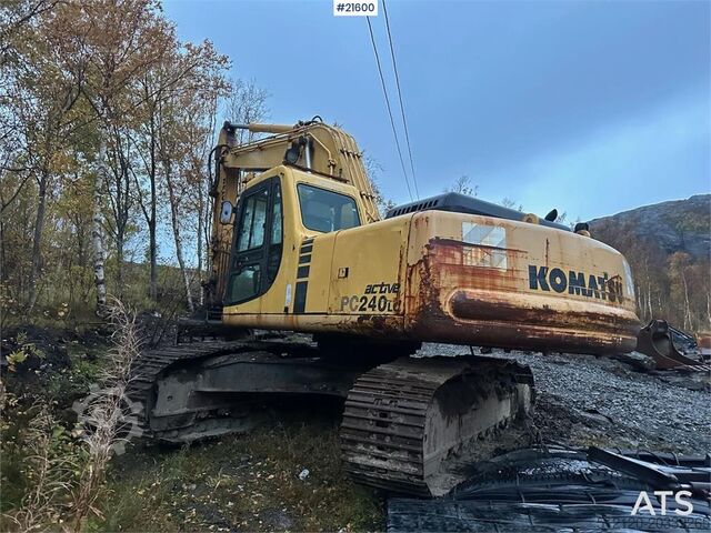 Crawler excavator Komatsu PC240LC excavator. WATCH VIDEO.